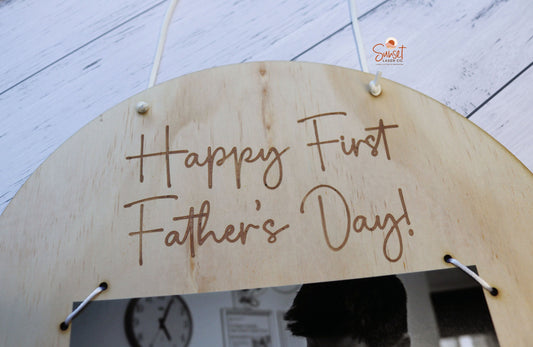 Round Fathers Day Photo Sign