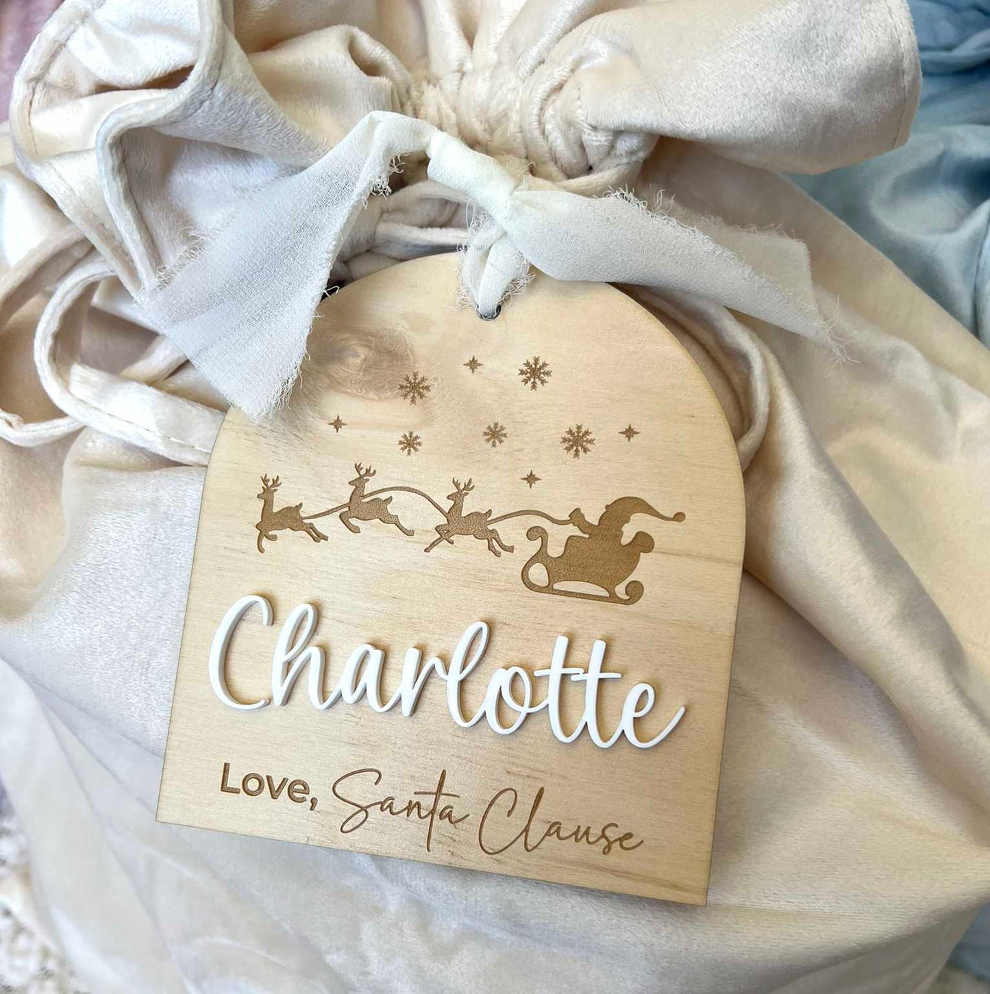 Christmas Gift Tag Arch