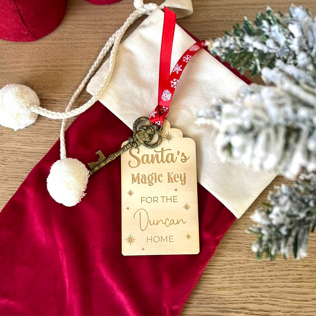 Santa's Magic Key with Personalised Wooden Engraved Tag