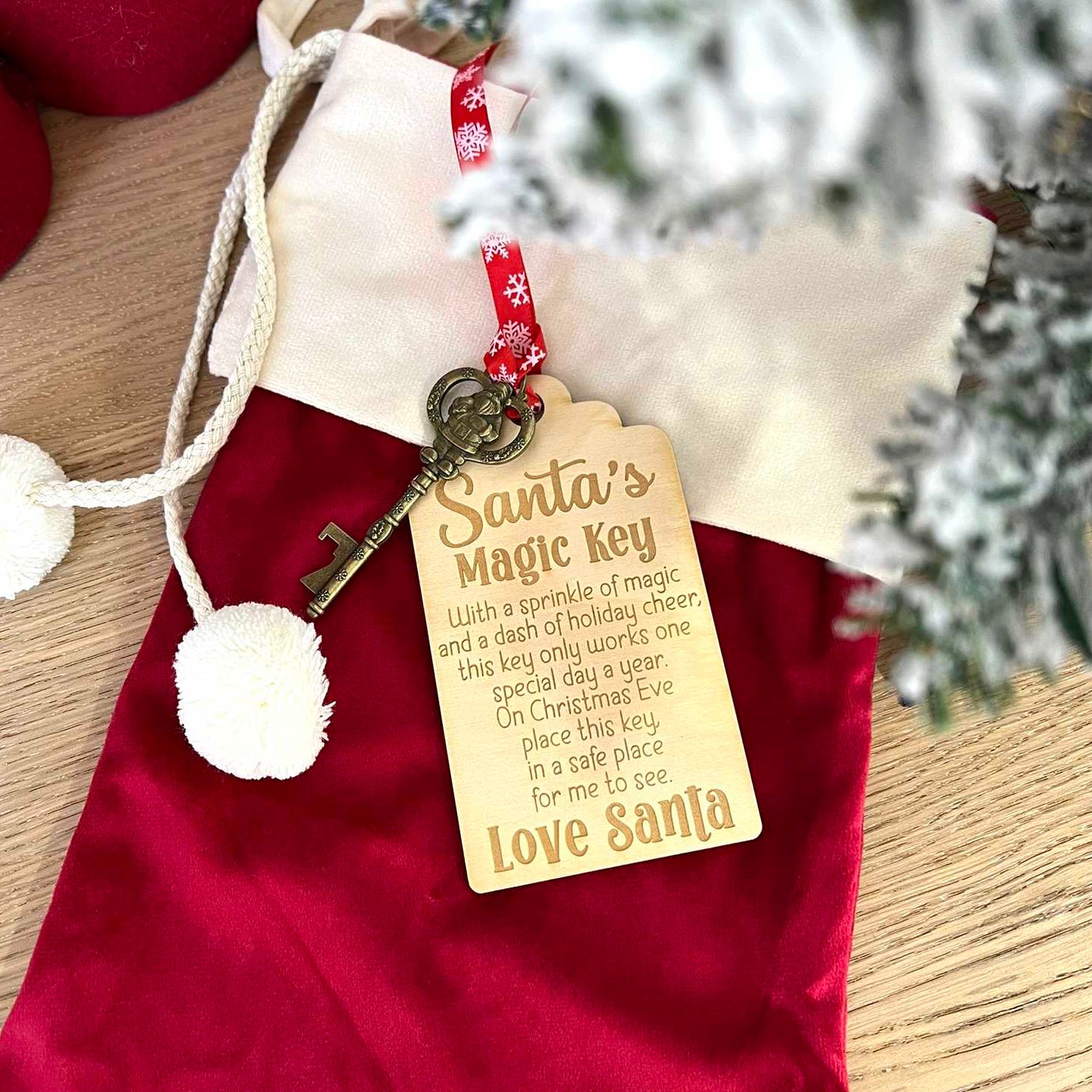 Santa's Magic Key With Wooden Engraved Love Santa Tag
